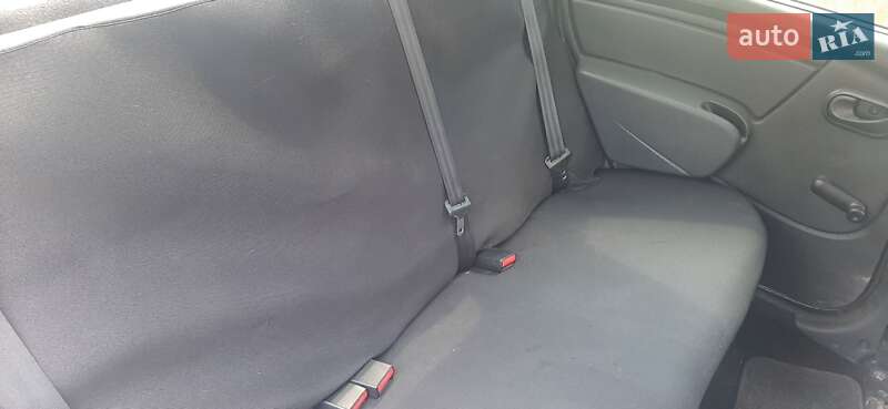 Седан Renault Logan 2011 в Яремче