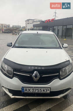 Седан Renault Logan 2013 в 