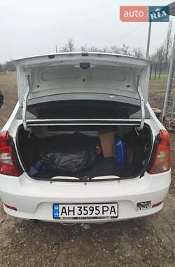 Седан Renault Logan 2011 в Краматорске