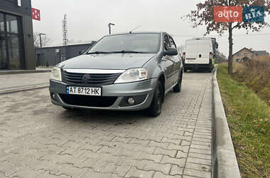 Седан Renault Logan 2011 в Івано-Франківську