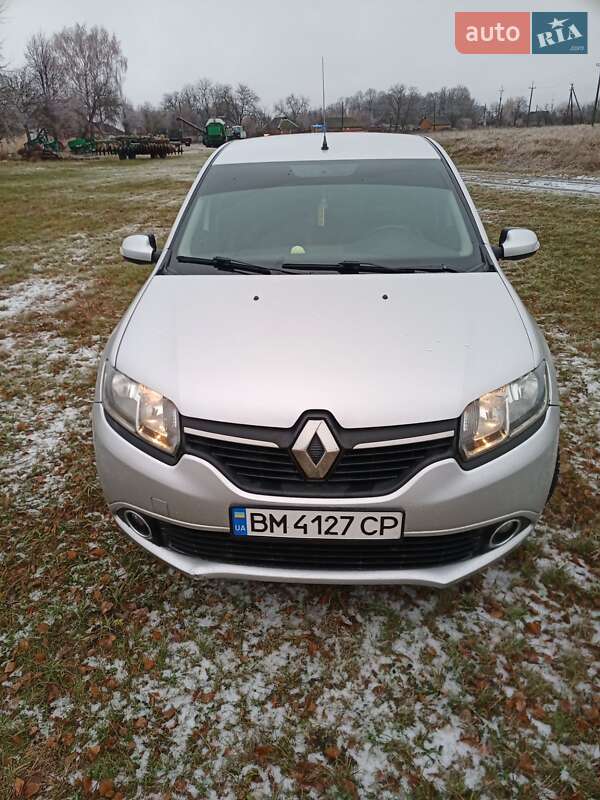 Седан Renault Logan 2016 в Ромнах