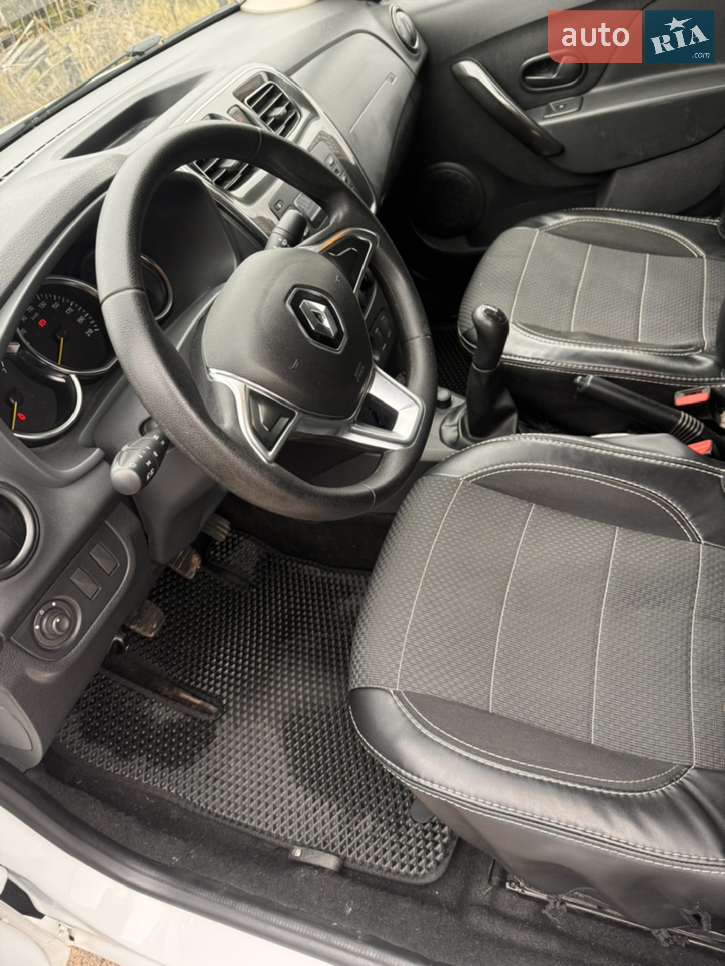 2019 Renault Logan - мініатюра 13