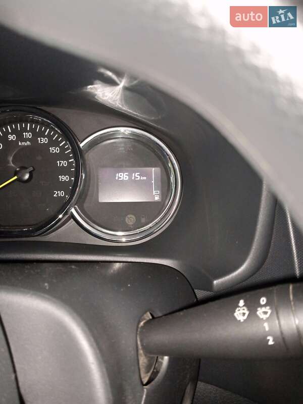 Седан Renault Logan 2014 в Вознесенске