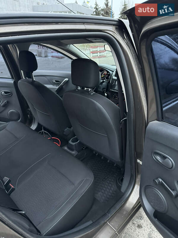 Седан Renault Logan 2018 в Запорожье фото 17 Седан Renault Logan 2018 в Запорожье