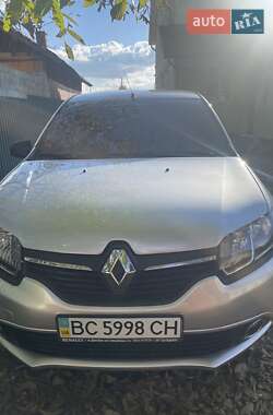 Седан Renault Logan 2013 в Львові