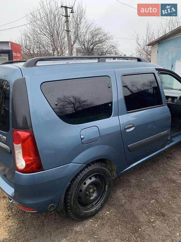 Універсал Renault Logan 2011 в Ізюмі фото 4 Універсал Renault Logan 2011 в Ізюмі