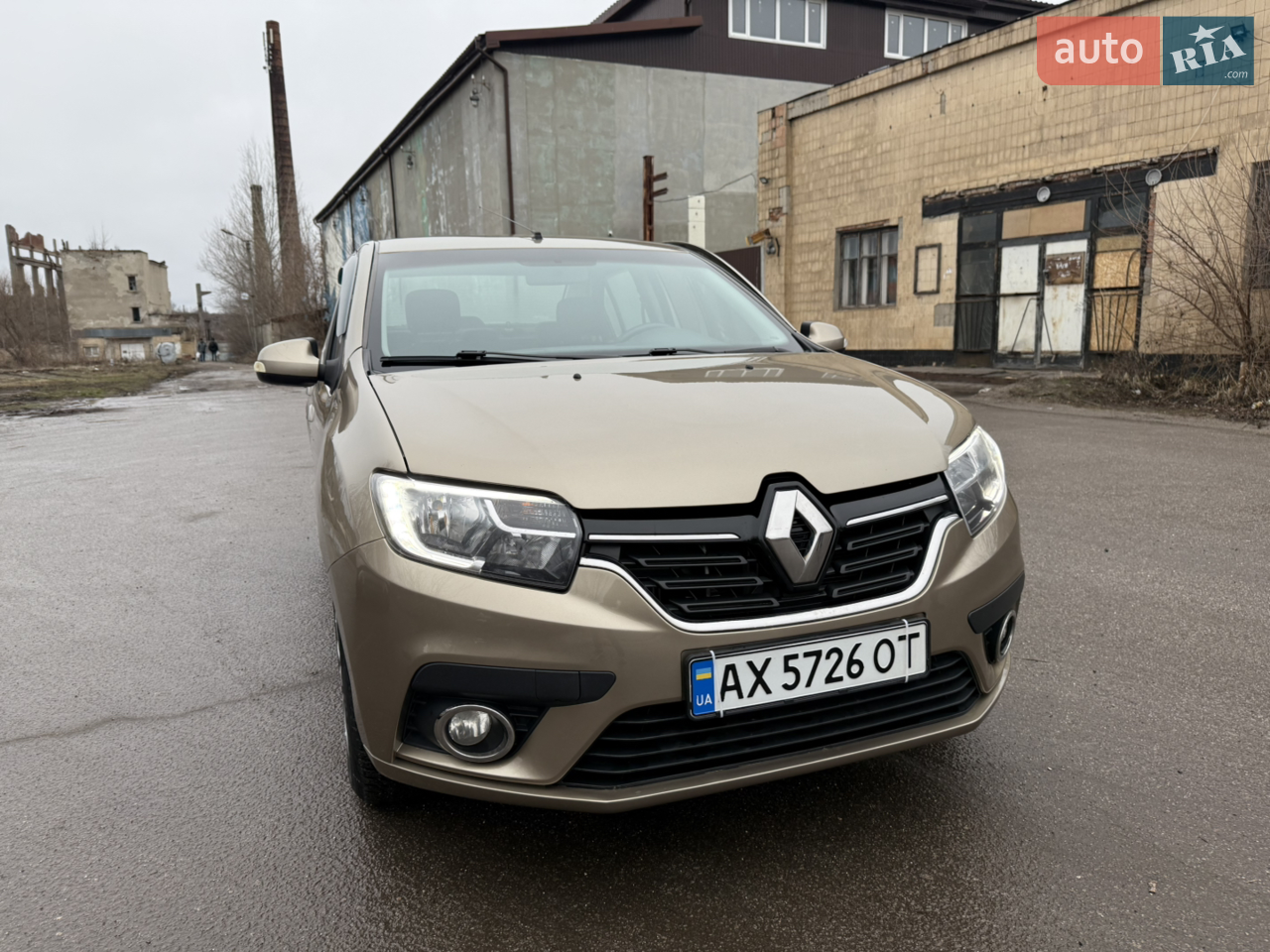 Терміново! Авто на хорошій комплектації (клімат-контроль , круїз, мультимедіа, навігація, камера заднього виду, парктроніки). В гарному доглянутому стані. Все працює. Повністю нова ходова (нові стойки, опори, ричаги, шарові опори, сайлентблоки задньої балки). Заміна мастила, фільтрів 3 тис км назад. Два комплекти резини (зима+літо). Обмін на мото або квадроцикл 