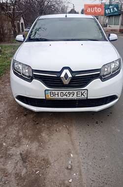 Седан Renault Logan 2013 в 