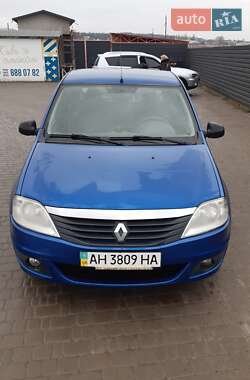 Седан Renault Logan 2010 в Ірпені