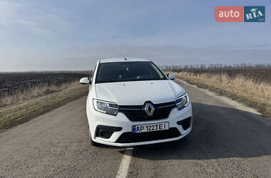 Седан Renault Logan 2017 в 