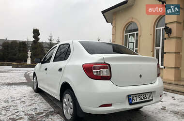 Седан Renault Logan 2013 в 