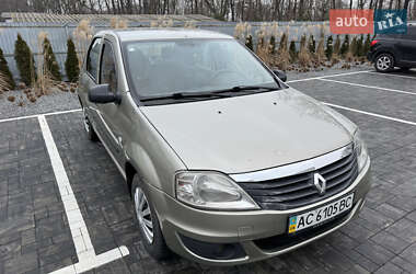 Седан Renault Logan 2012 в 