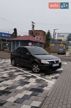 Седан Renault Logan 2010 в Ромнах