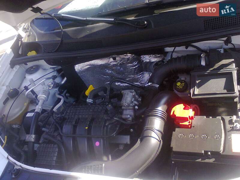 Седан Renault Logan 2021 в Каневе