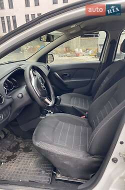 Седан Renault Logan 2020 в 