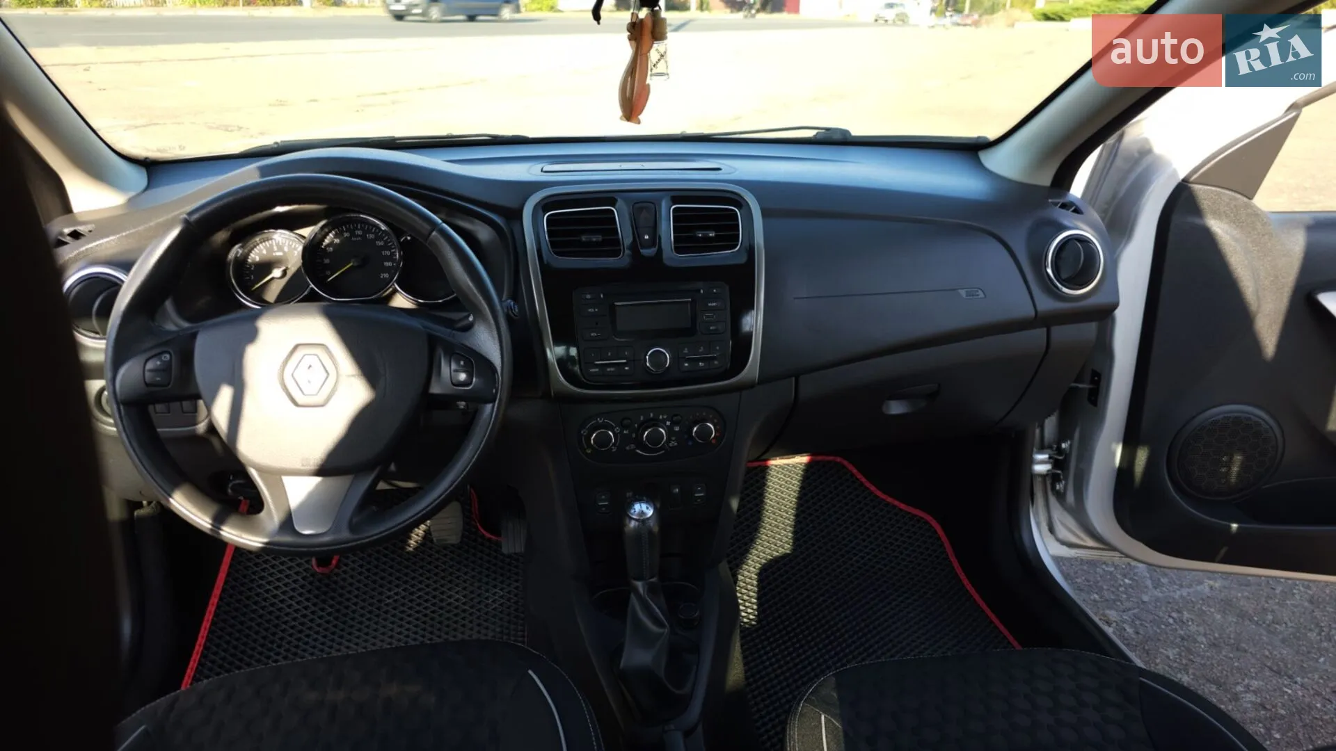 2013 Renault Logan - мініатюра 17