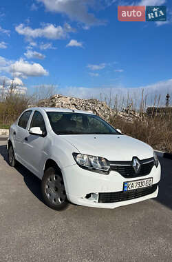 Седан Renault Logan 2013 в 