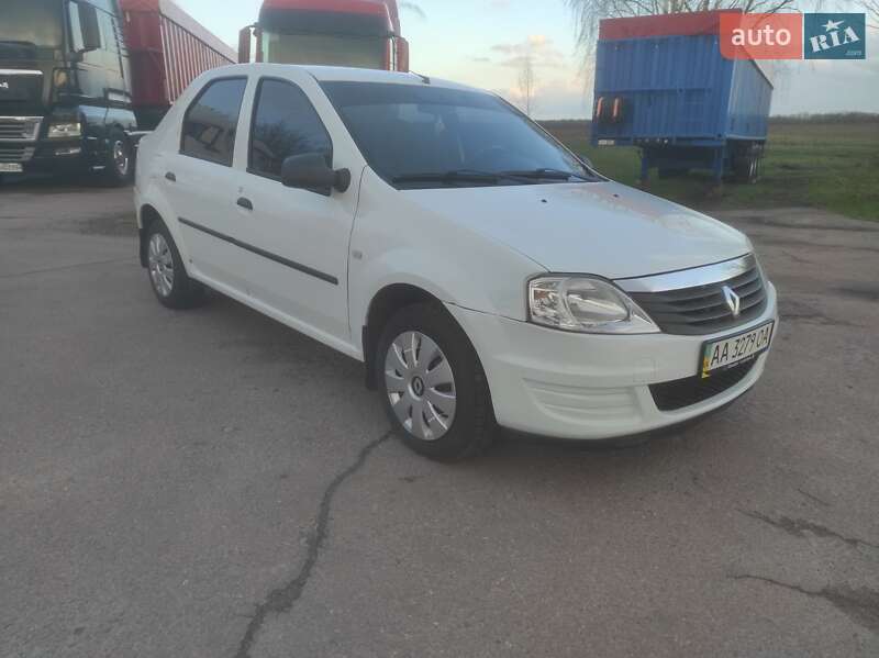 Седан Renault Logan 2012 в Прилуках