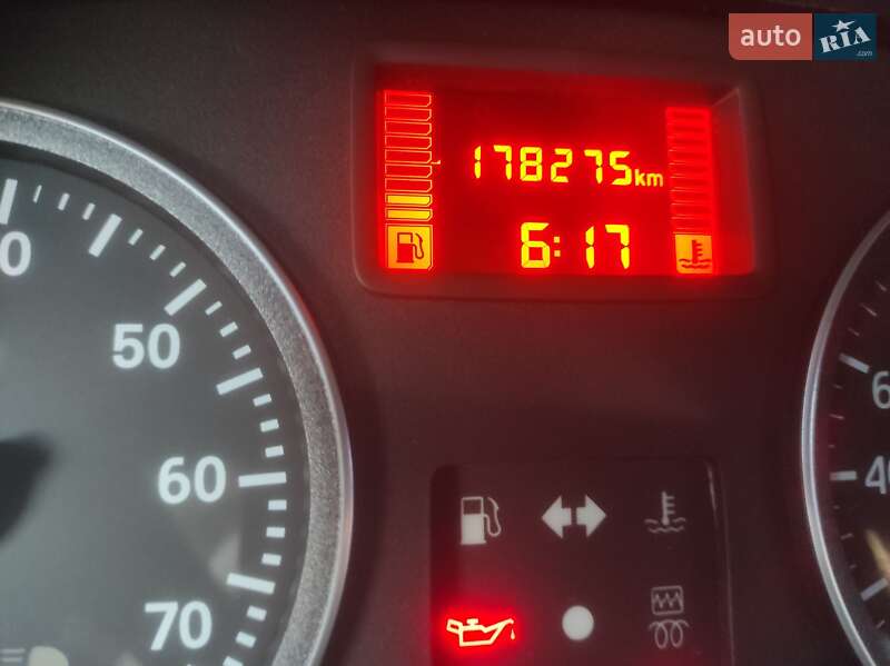 Седан Renault Logan 2012 в Прилуках