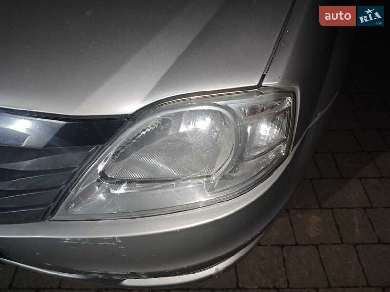 Универсал Renault Logan 2010 в Ивано-Франковске