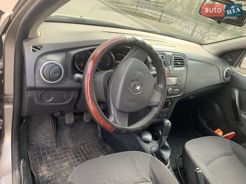 Седан Renault Logan 2013 в Києві