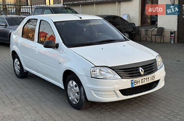 Седан Renault Logan 2012 в 