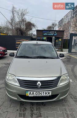 Седан Renault Logan 2010 в 