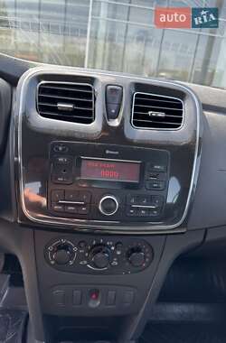 Седан Renault Logan 2021 в 