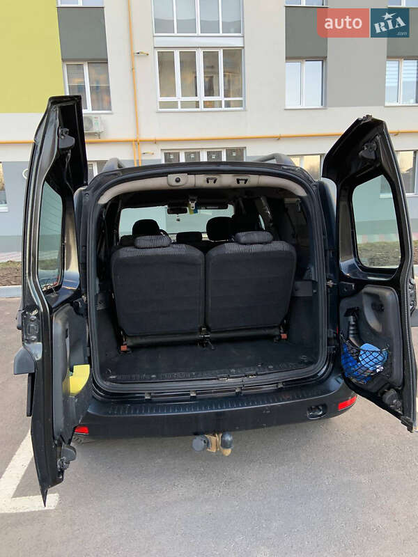 Универсал Renault Logan 2011 в Сарнах