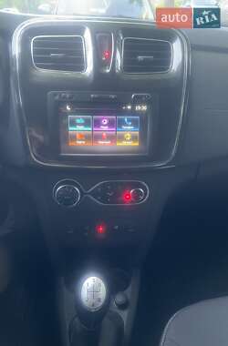 Седан Renault Logan 2021 в 