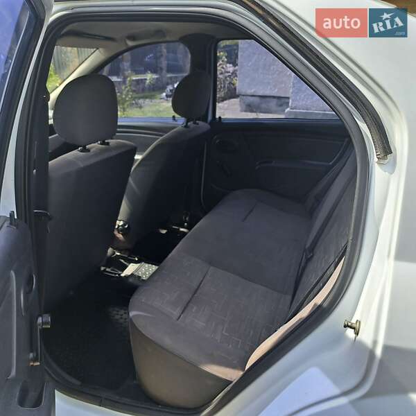 Седан Renault Logan 2011 в Переяславі