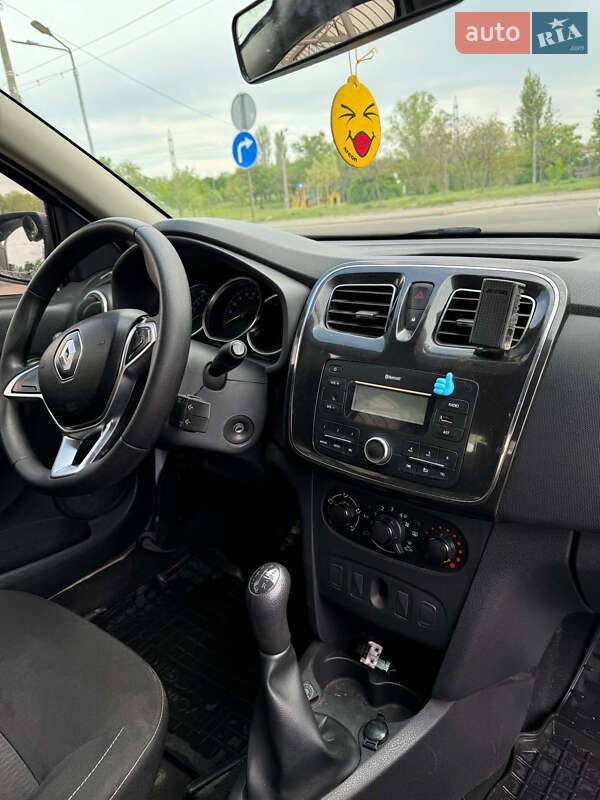 Седан Renault Logan 2019 в Дніпрі