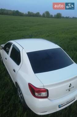 Седан Renault Logan 2013 в 