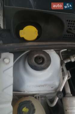 Седан Renault Logan 2013 в 