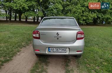 Седан Renault Logan 2014 в 