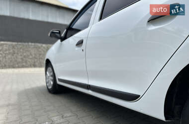 Седан Renault Logan 2019 в 