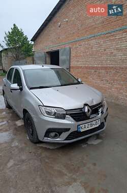 Седан Renault Logan 2018 в 