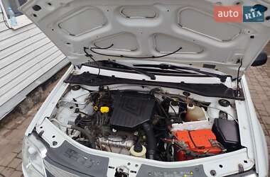 Универсал Renault Logan 2012 в 