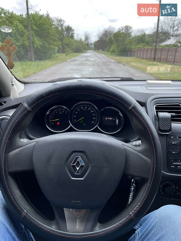 Седан Renault Logan 2013 в Царичанке