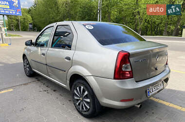 Седан Renault Logan 2010 в 