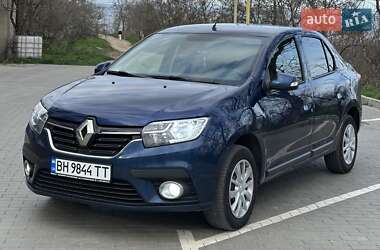 Седан Renault Logan 2017 в 
