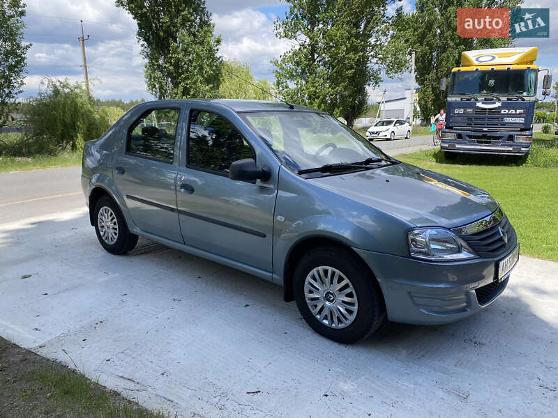 Седан Renault Logan 2011 в Борисполе