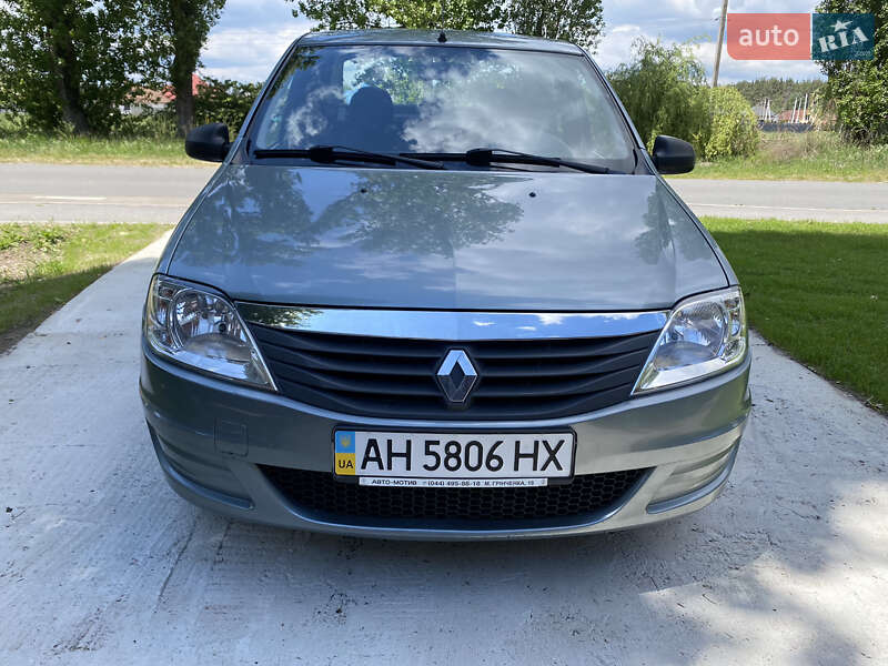 Седан Renault Logan 2011 в Борисполе