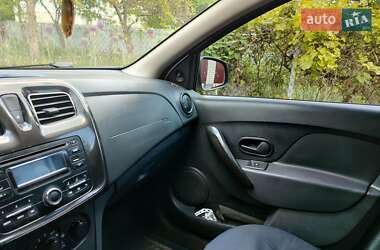 Седан Renault Logan 2017 в 