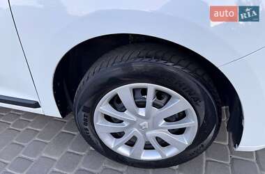 Седан Renault Logan 2019 в 