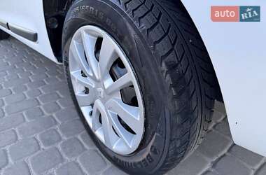 Седан Renault Logan 2019 в 