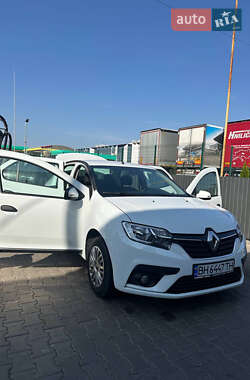 Седан Renault Logan 2017 в 