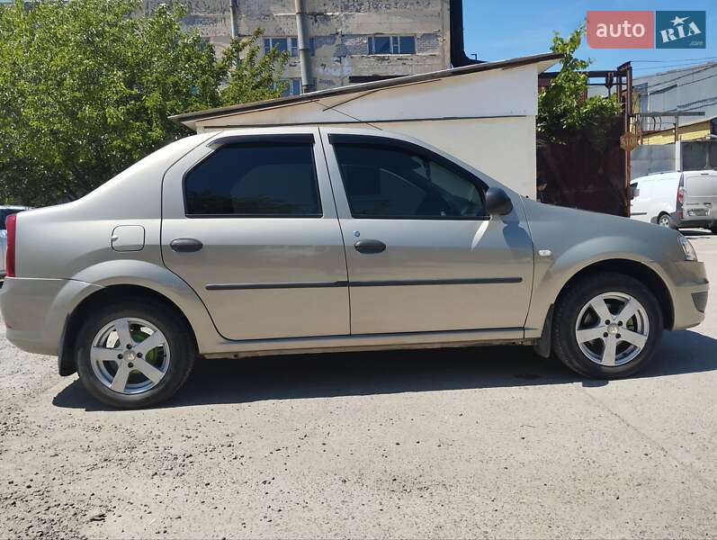 Седан Renault Logan 2009 в Днепре