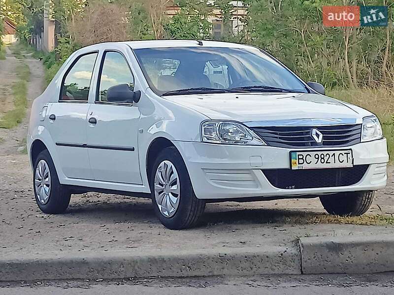 Renault Logan 2012