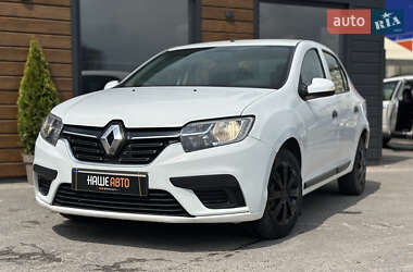 Седан Renault Logan 2017 в 